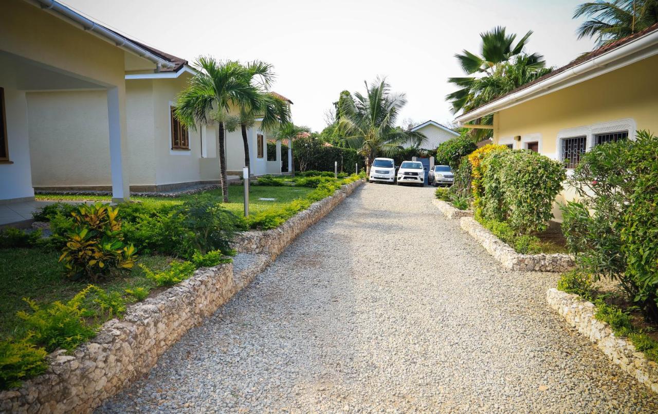 V-Szameitat Homes Diani Beach Exterior photo