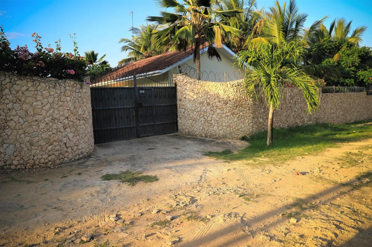 V-Szameitat Homes Diani Beach Exterior photo